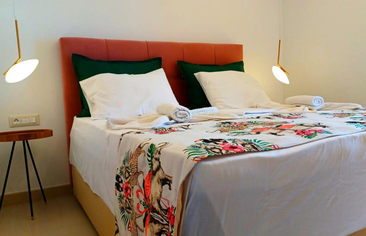 En Plo Studios & Apartments Плакиас Экстерьер фото
