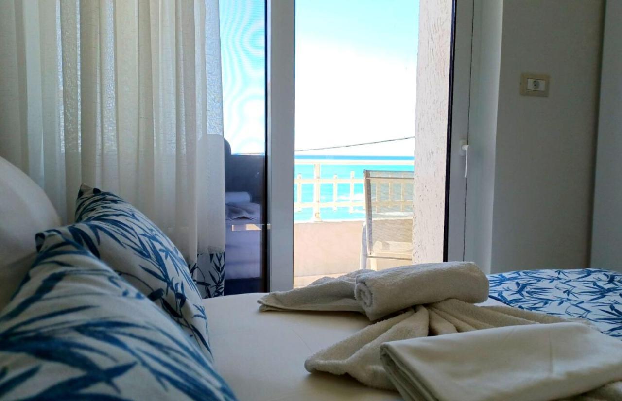 En Plo Studios & Apartments Плакиас Экстерьер фото