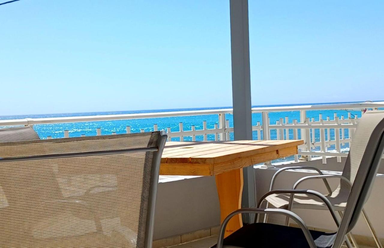 En Plo Studios & Apartments Плакиас Экстерьер фото
