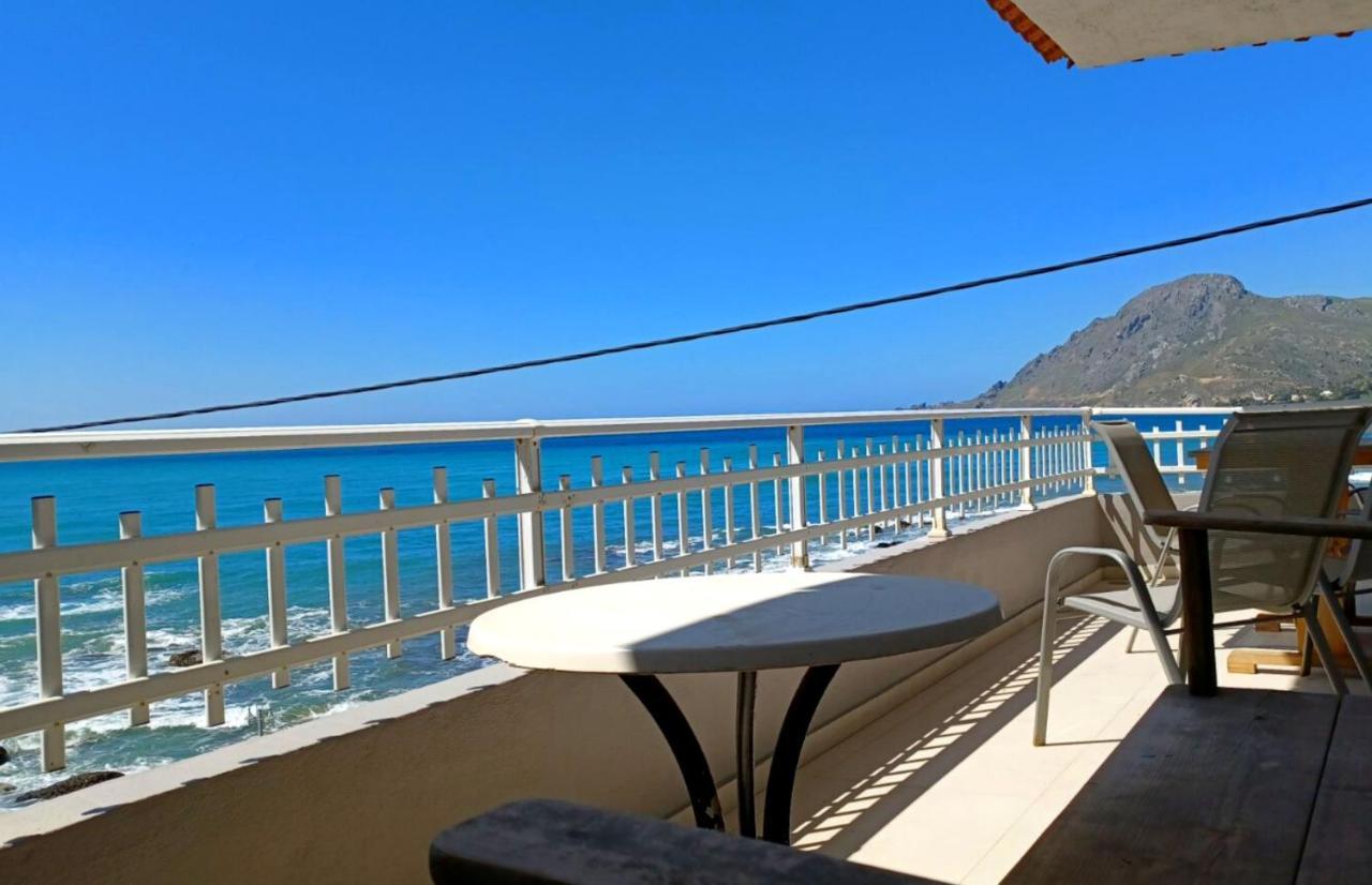 En Plo Studios & Apartments Плакиас Экстерьер фото