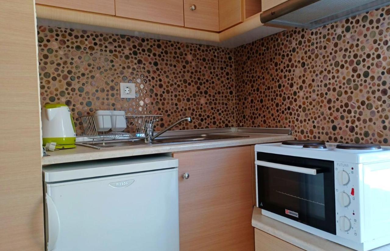 En Plo Studios & Apartments Плакиас Экстерьер фото